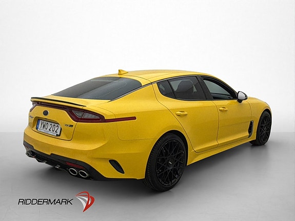 Kia Stinger 8 of 30