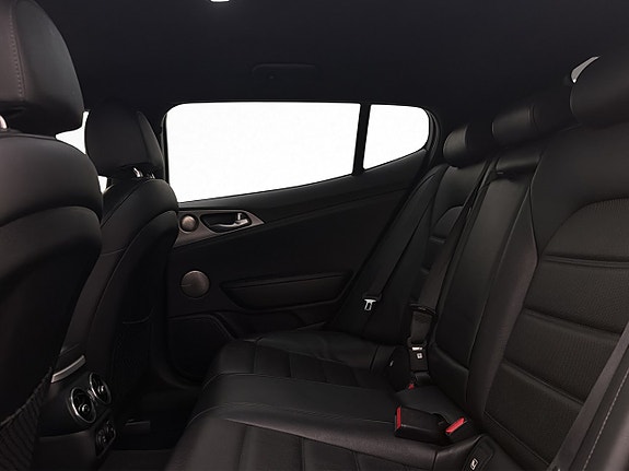 Kia Stinger 30 of 30