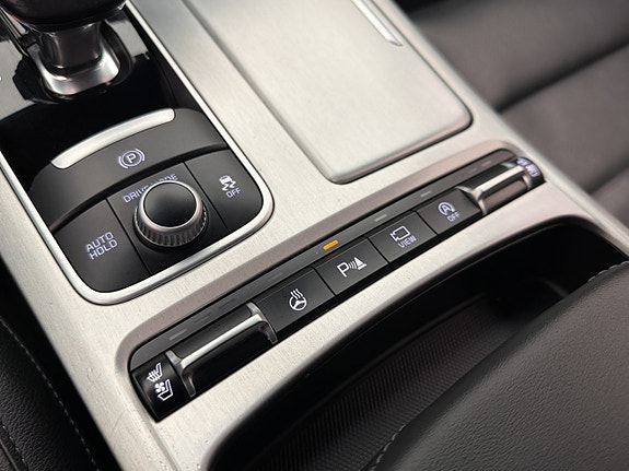 Kia Stinger 24 of 30