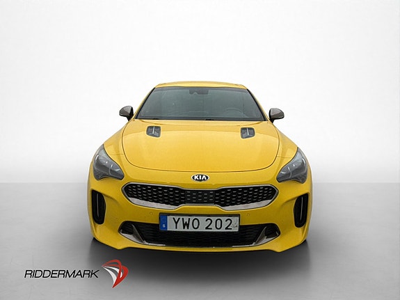 Kia Stinger 2 of 30