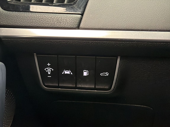 Kia Stinger 23 of 30