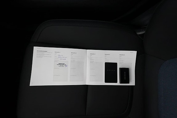 Volvo EX30 14 of 16