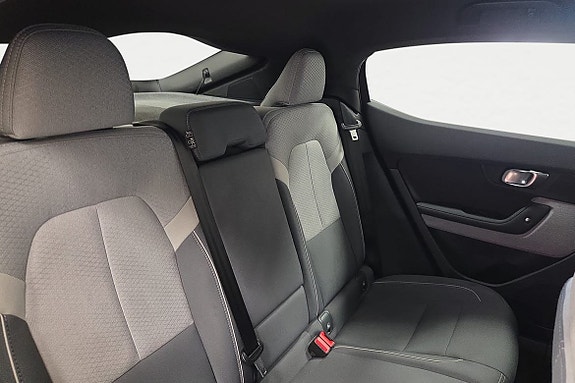 Polestar 2 15 of 16