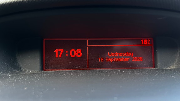 Peugeot 308 SW 7 of 8