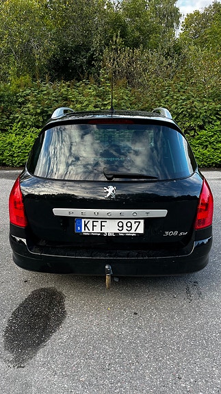 Peugeot 308 SW 3 of 8