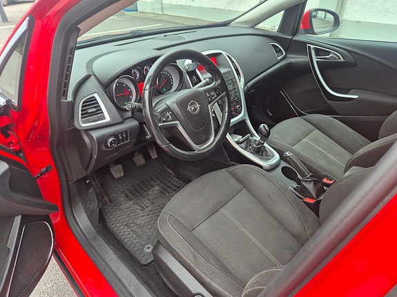 Opel Astra 9 of 11