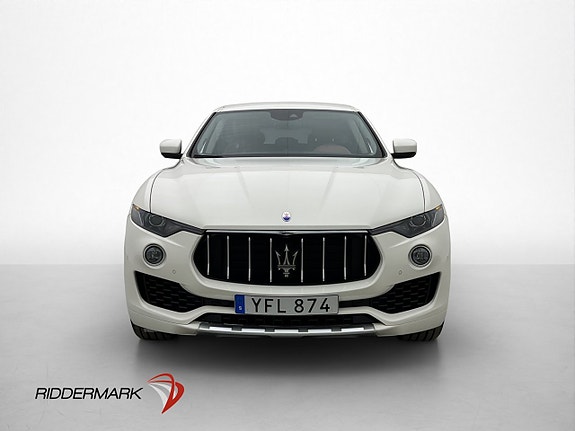 Maserati Levante 2 of 30