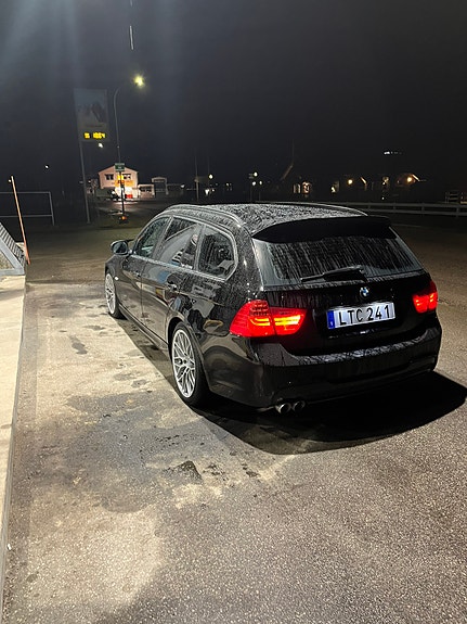 BMW 320d 3 of 6