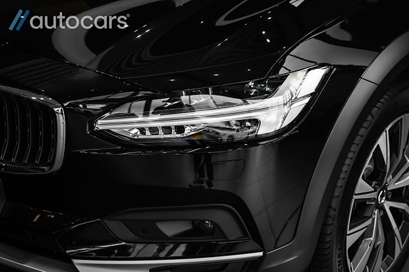 Volvo V90 Cross Country 9 of 30