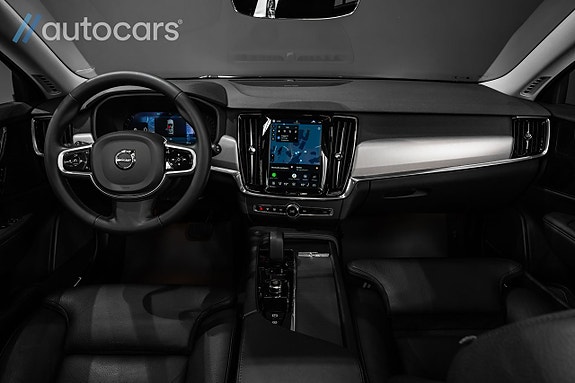 Volvo V90 Cross Country 18 of 30