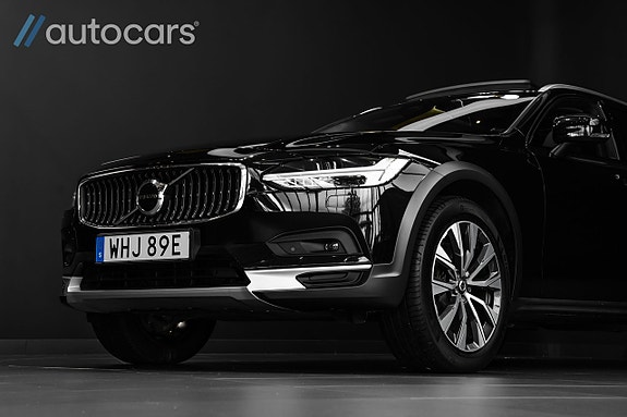 Volvo V90 Cross Country 11 of 30