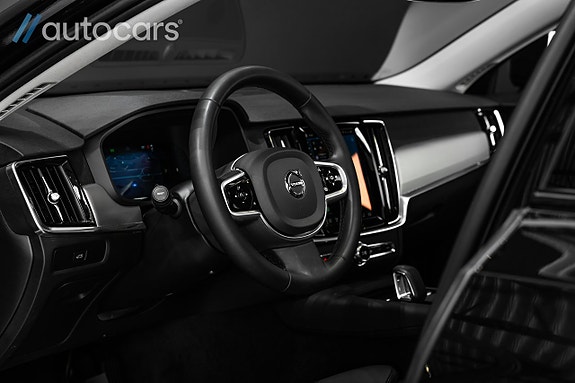 Volvo V90 Cross Country 17 of 30