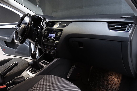 Skoda Octavia 14 of 23