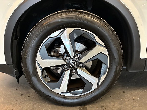 Nissan Qashqai 5 of 17