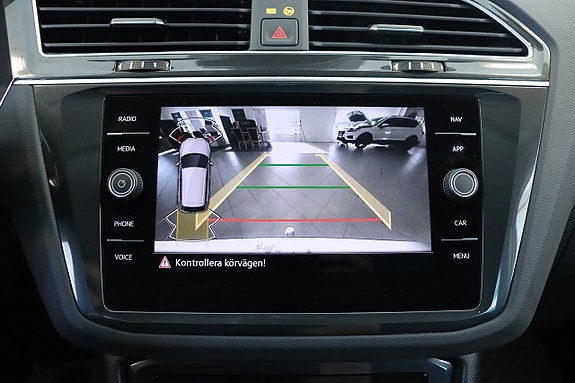 Volkswagen Tiguan 14 of 16