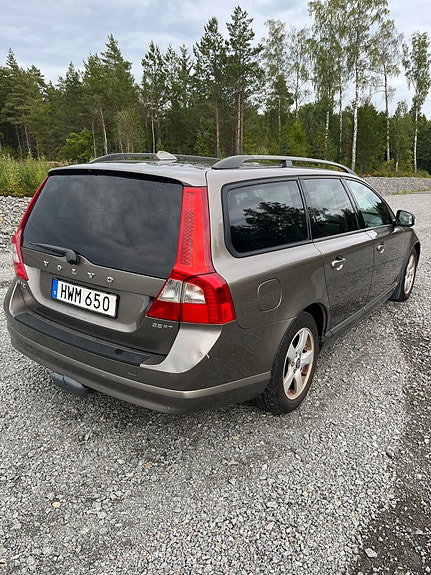 Volvo V70 5 of 9