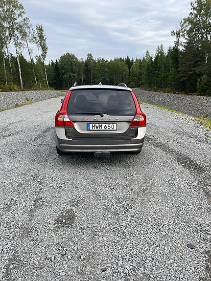 Volvo V70 4 of 9