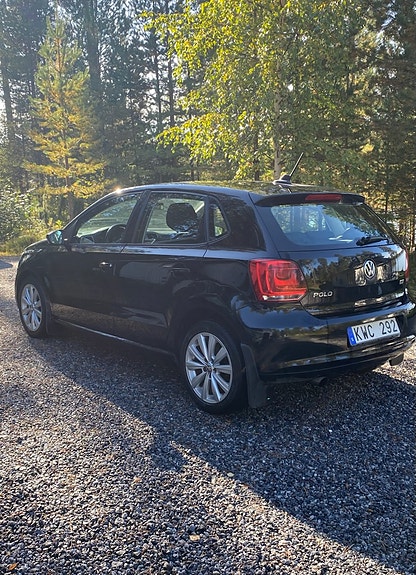 Volkswagen Polo 2 of 3
