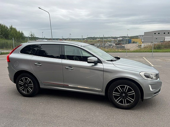 Volvo XC60 3 of 13