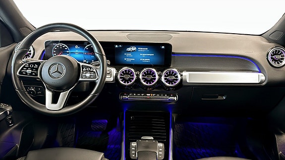 Mercedes-Benz EQB300 4 of 26
