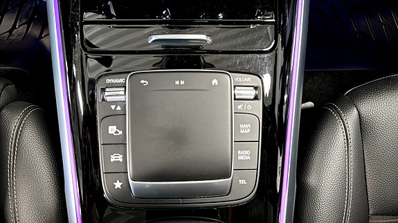 Mercedes-Benz EQB300 21 of 26