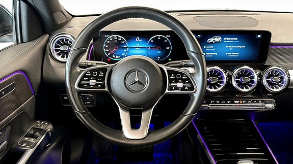 Mercedes-Benz EQB300 12 of 26