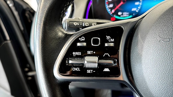 Mercedes-Benz EQB300 14 of 26