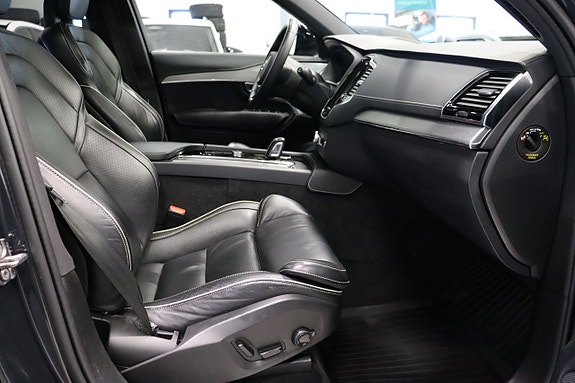 Volvo XC90 17 of 30