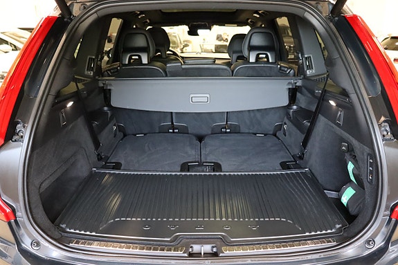 Volvo XC90 12 of 30