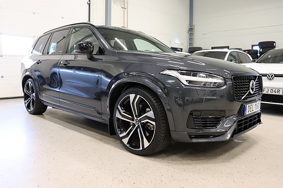 Volvo XC90 3 of 30