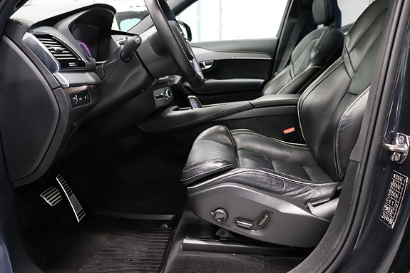 Volvo XC90 7 of 30