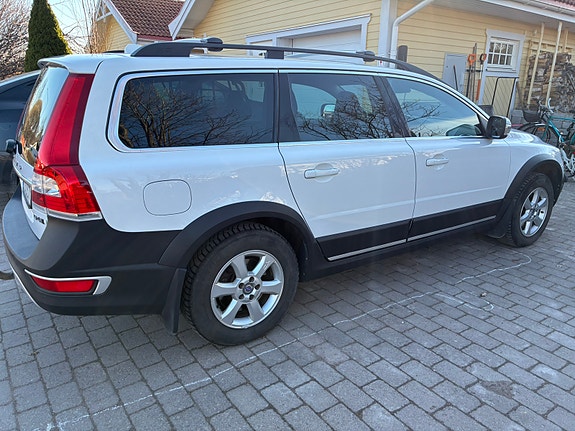 Volvo XC70 3 of 5