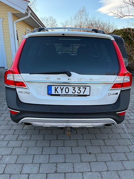 Volvo XC70 4 of 5