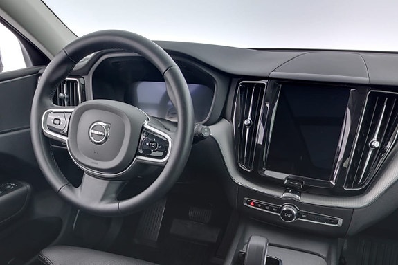 Volvo XC60 8 of 17