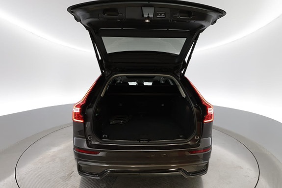Volvo XC60 15 of 17
