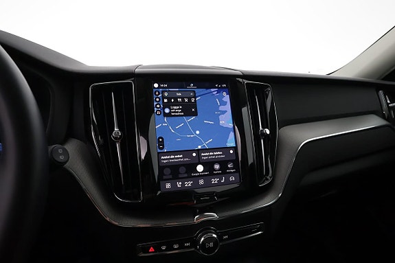 Volvo XC60 12 of 17