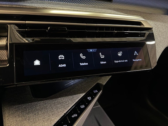 Peugeot e-3008 16 of 30