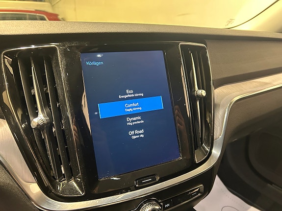 Volvo V60 Cross Country 13 of 14
