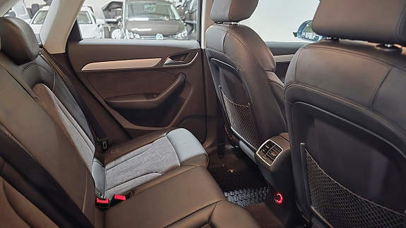 Audi Q3 14 of 28