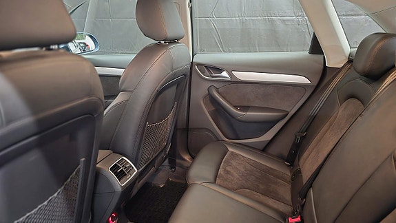 Audi Q3 12 of 28