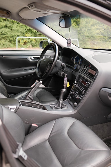 Volvo V70 5 of 22