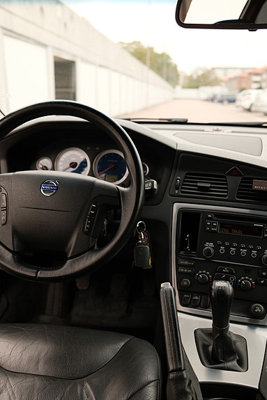 Volvo V70 11 of 22