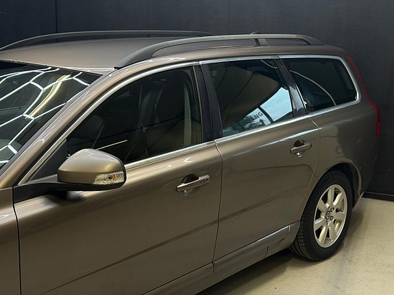 Volvo V70 14 of 22