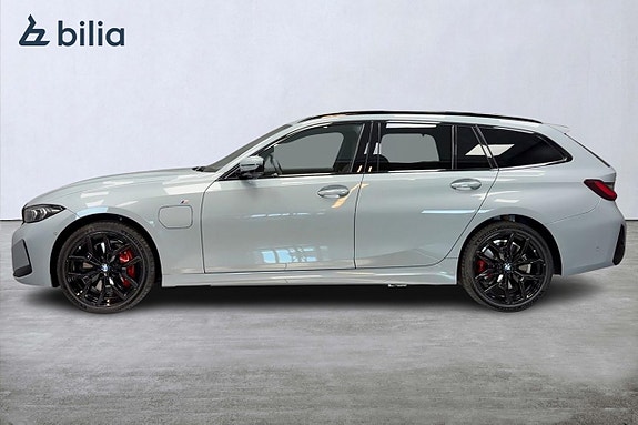 BMW 330e 4 of 17