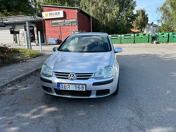 Volkswagen Golf V 5 of 15