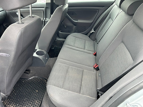 Volkswagen Golf V 12 of 15