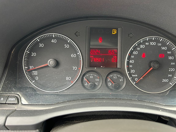 Volkswagen Golf V 14 of 15
