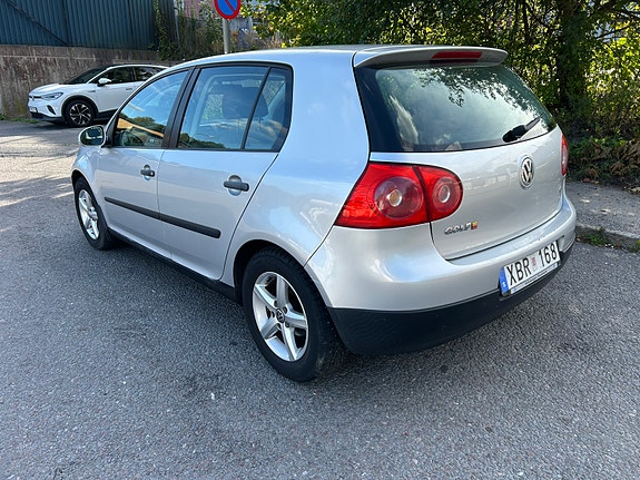 Volkswagen Golf V 4 of 15