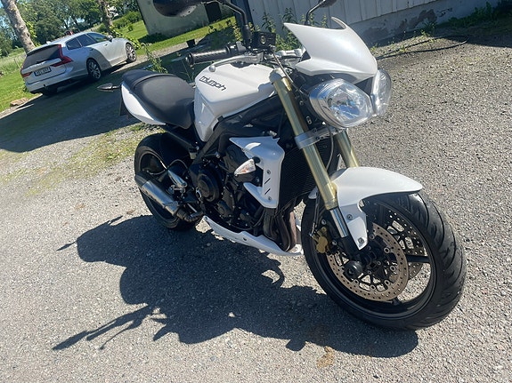 Triumph STREET TRIPLE 675 5 of 5