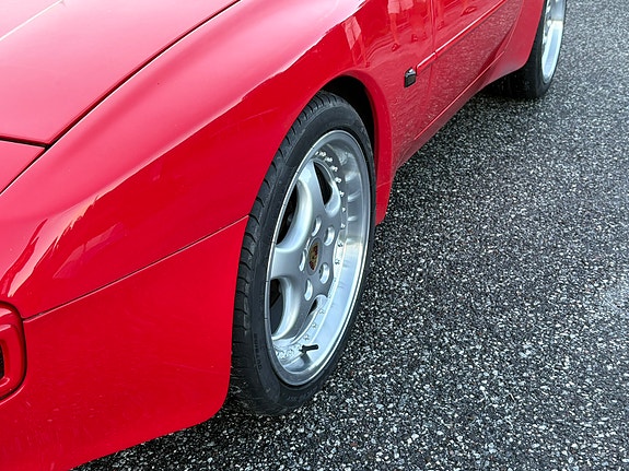 Porsche 944 6 of 8